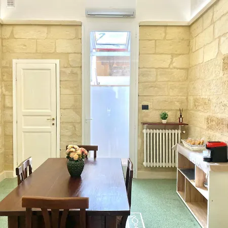 Vohis Luxury House - Fast Wi-Fi & Easy Parking Apartment Lecce Exterior photo