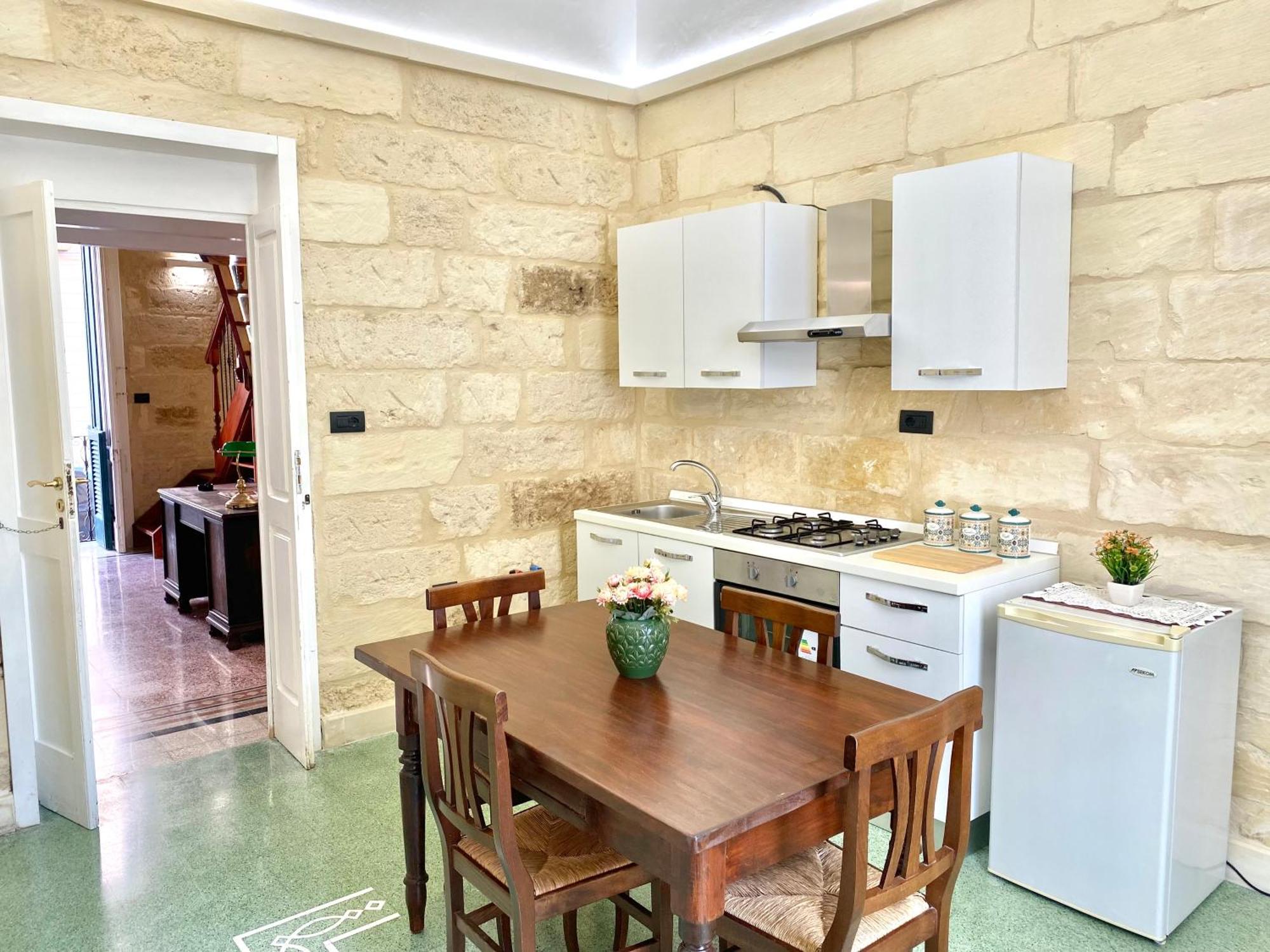 Vohis Luxury House - Fast Wi-fi & Easy Parking Apartment